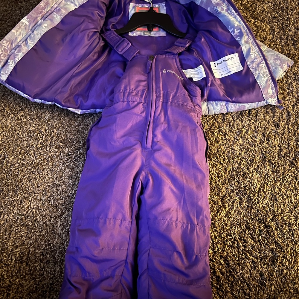 Free country snowflake snow suit - 18 months